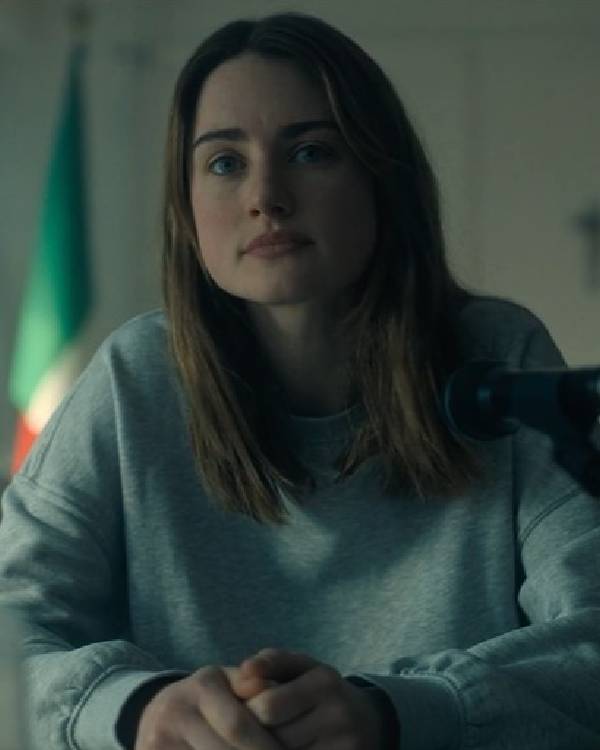 The Twisted Tale of Amanda Knox Grace Van Patten Grey Sweater Thobes