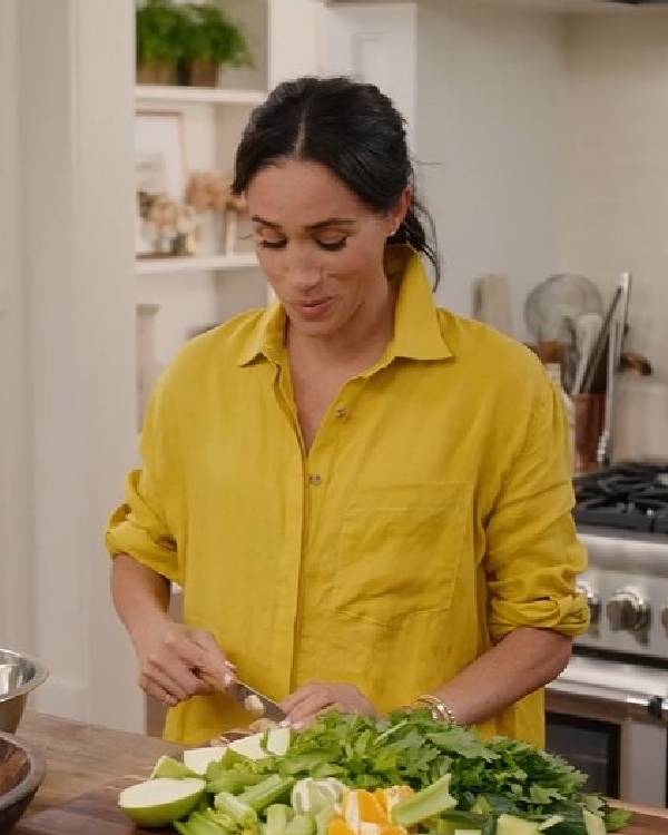 With Love, Meghan 2025 Meghan Markle Yellow Shirt Thobes